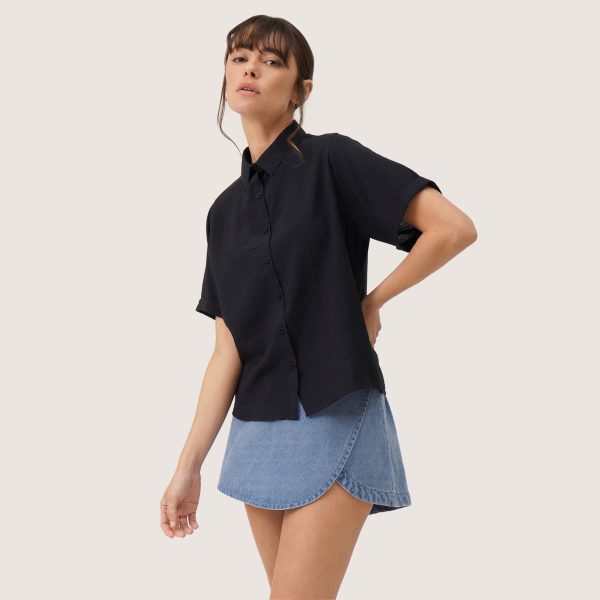 Short Sleeves Shirt